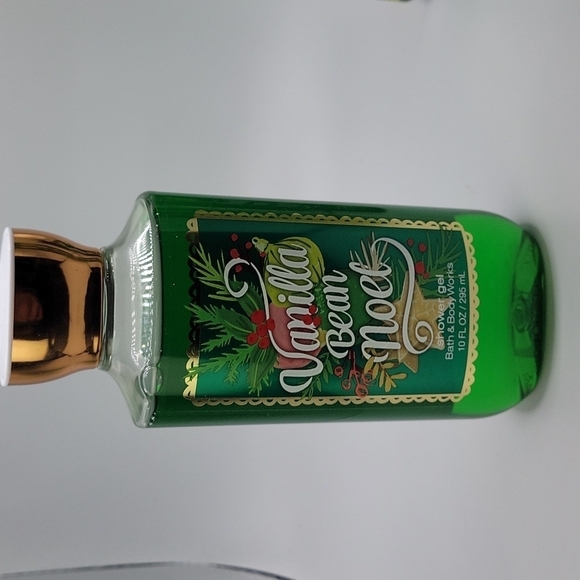 Bath & Body Works Vanilla Bean Noel Mist Shower Gel Soap Set - Picture 2 of 8